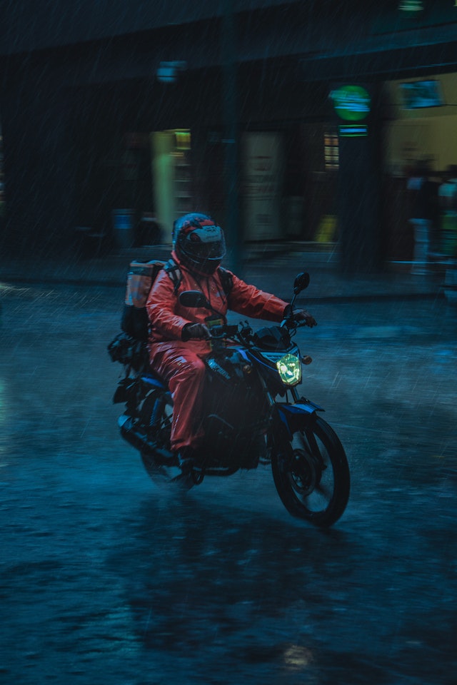 motos electricas y lluvia